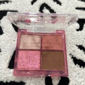 PYT Beauty Eyeshadow Pallet Party in The Nude